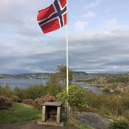 別荘 Charming Artist's With Sea View Near Bergen Straume (Vestland)